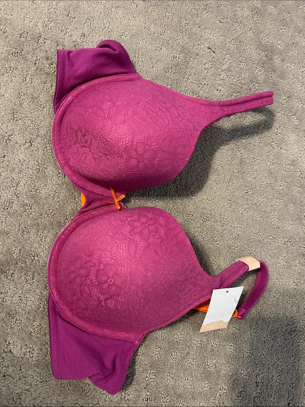 NWT Cacique Lane Bryant Lightly Lined tshirt bra 40C
